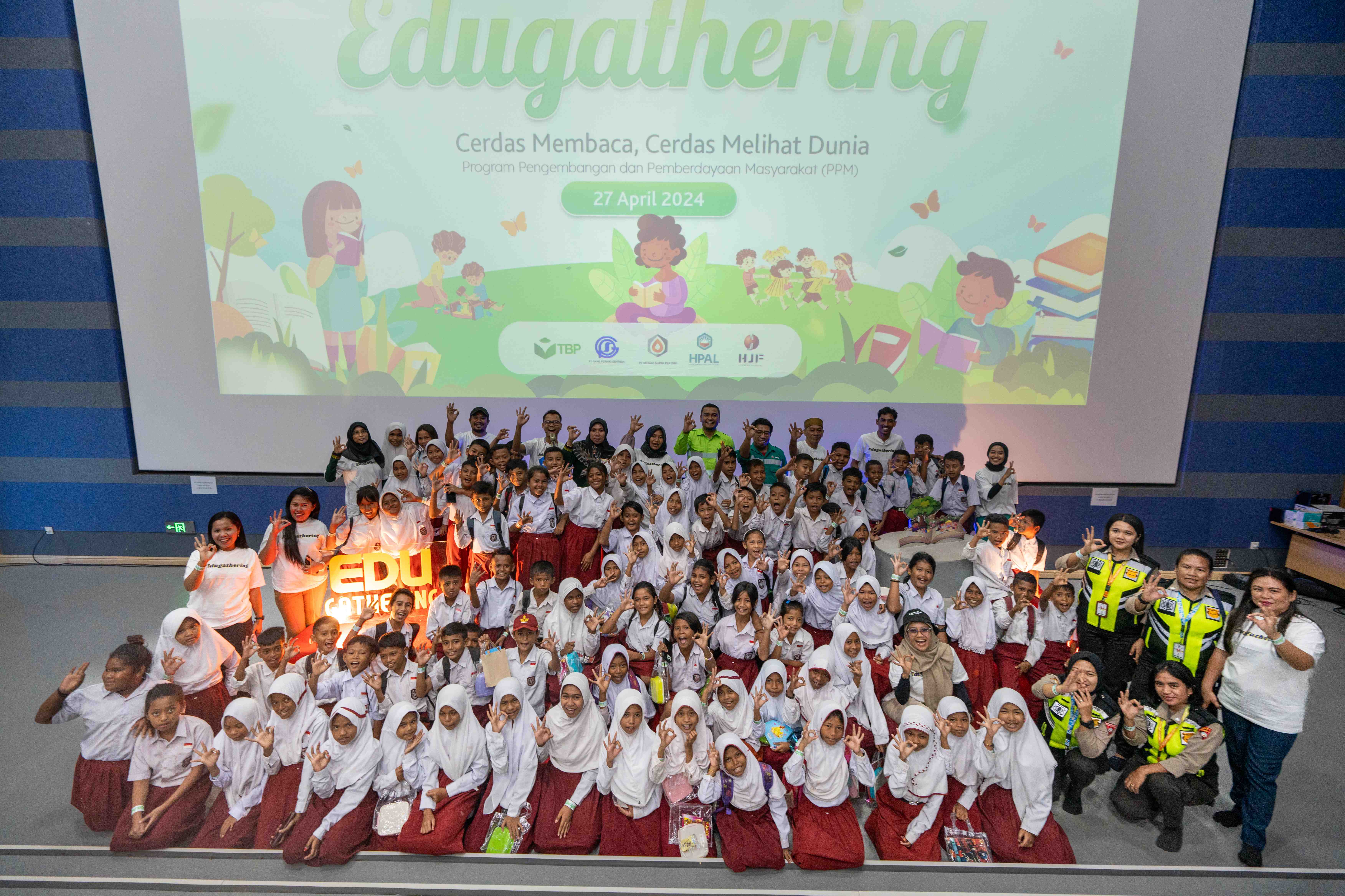 C2 dokumentasi edugathering csr haribukudunia 2024 334 11zon C2 dokumentasi edugathering csr haribukudunia 2024 334 11zon