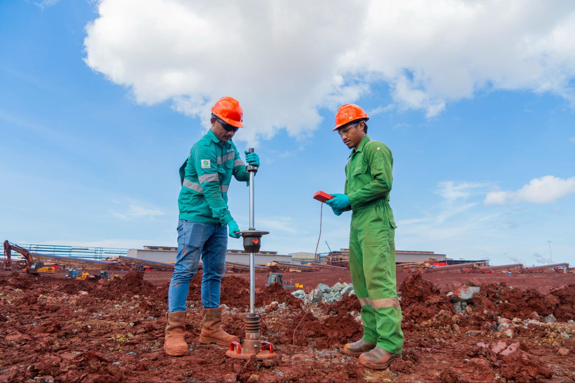 Pengukuran Stabilitas Tanah oleh Tim Geotek