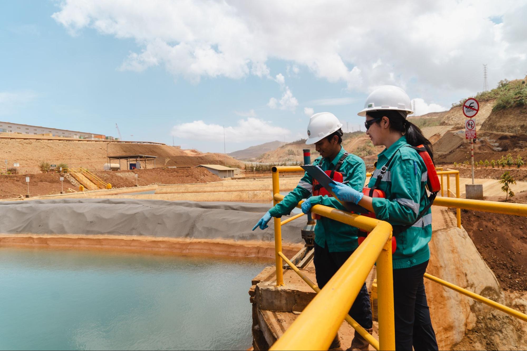 Pemantauan Air dari Tim Leachate Treatment Plant